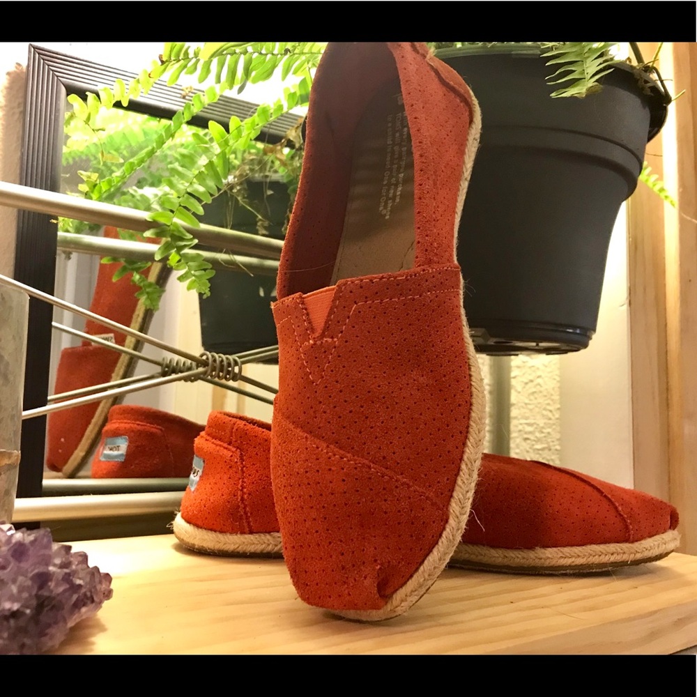 Orange Suede Ropesole TOMS
